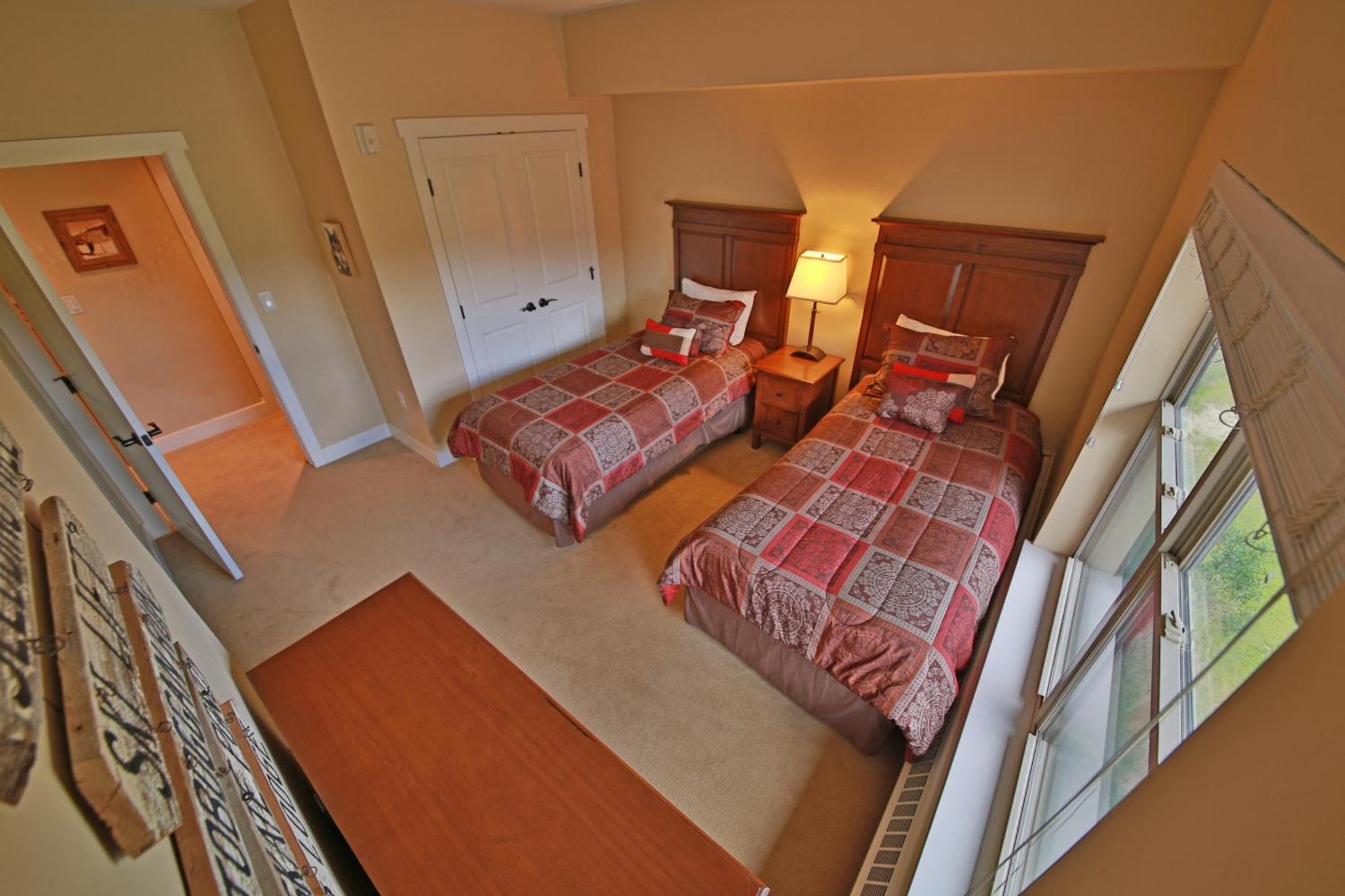 Basecamp Granby Quarto foto